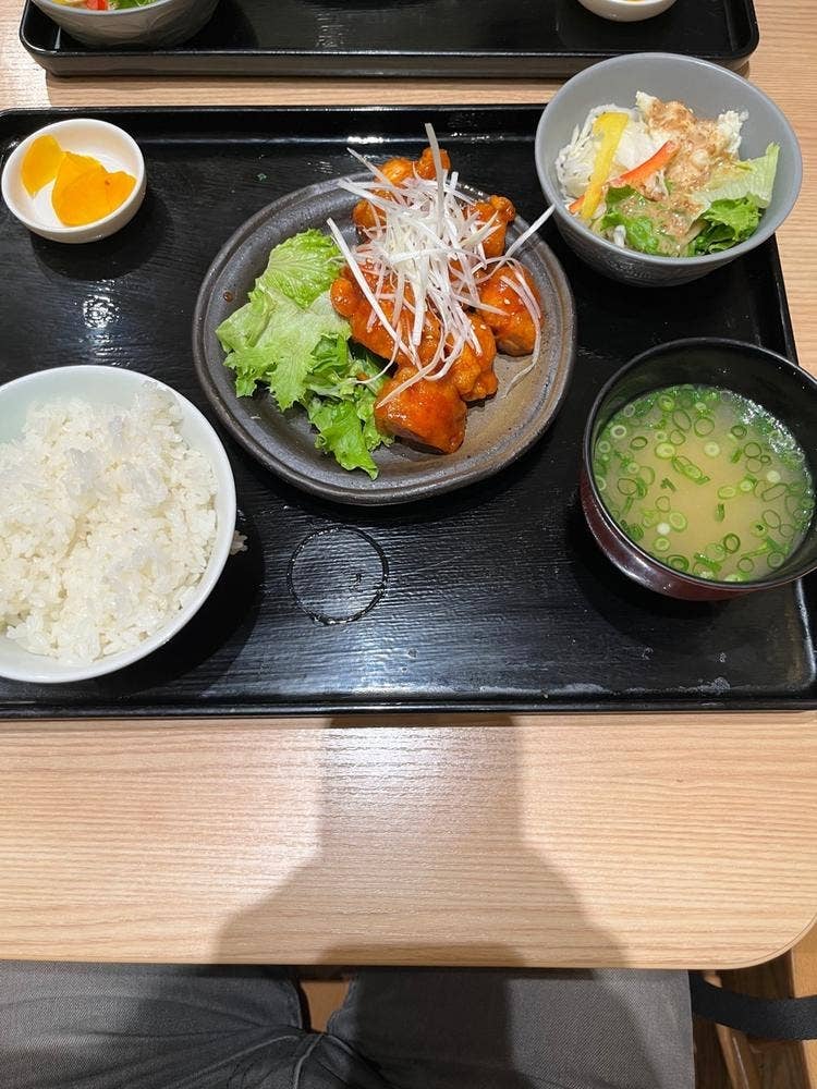 鶏そば萬吉 駅中本店