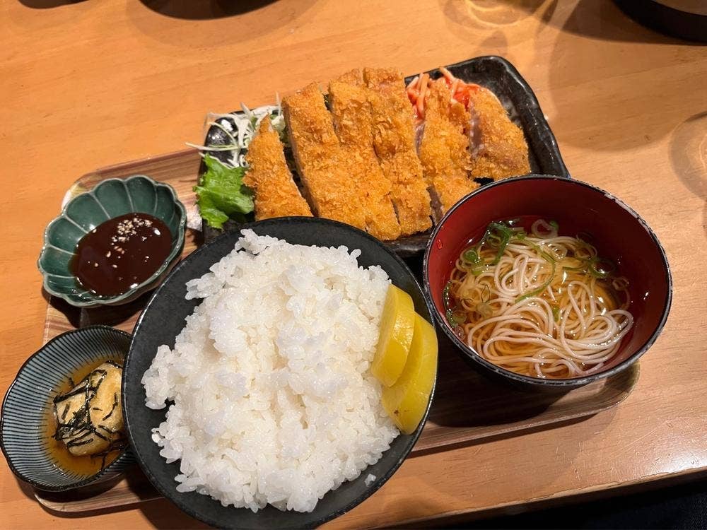 天然鮮魚 幻餃子 ぼちぼち