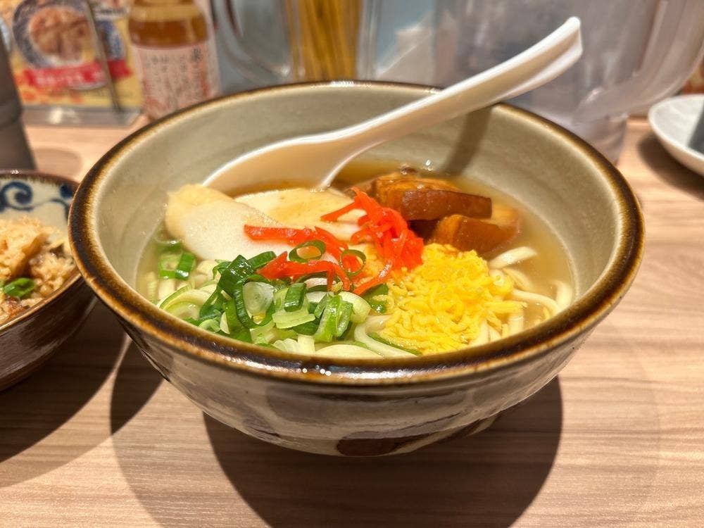 沖縄料理 大手町 なんくるないさー