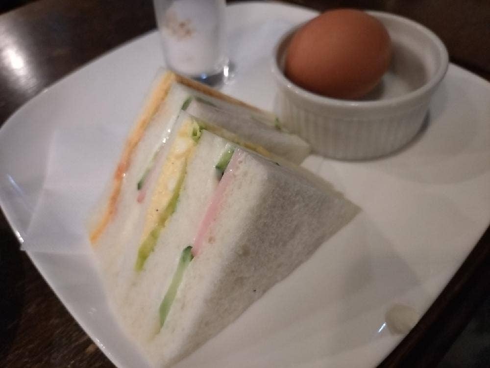 カフェ テイル・スラップ