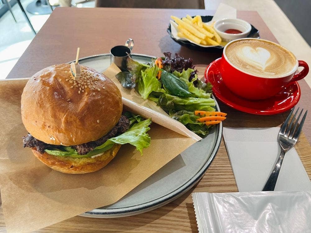MR.HIPPO COFFEE SHIN-ITABASHI