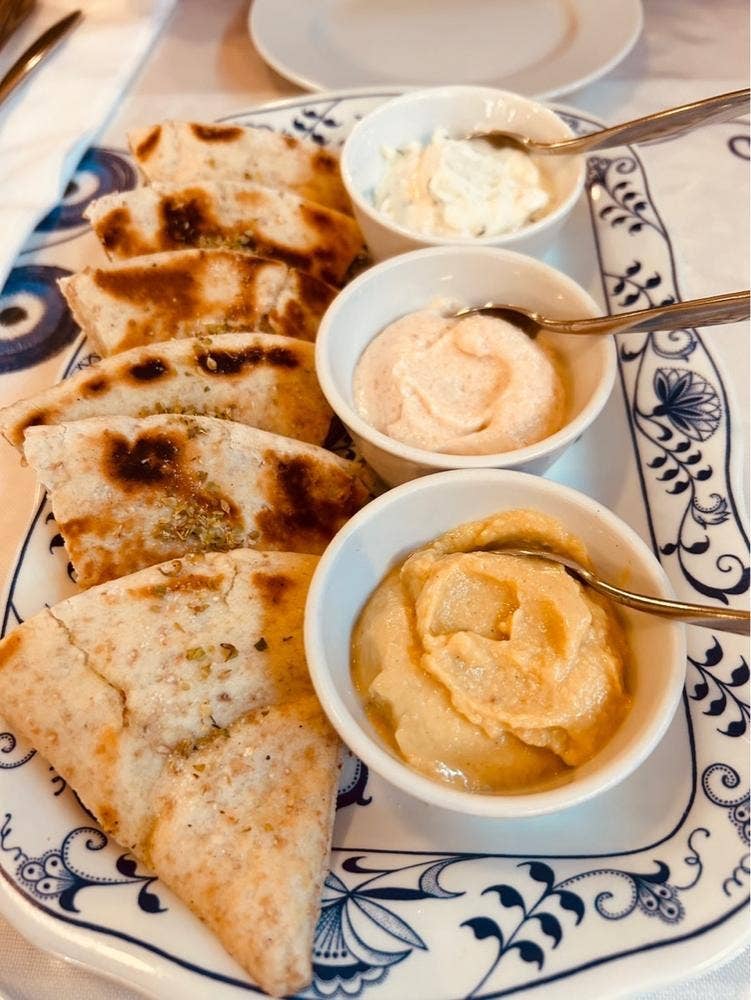 ギリシャ料理 Taverna Milieu