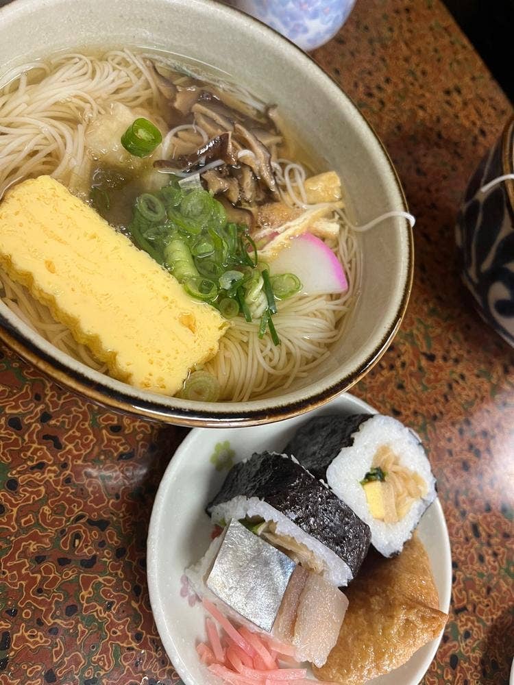 栄すし