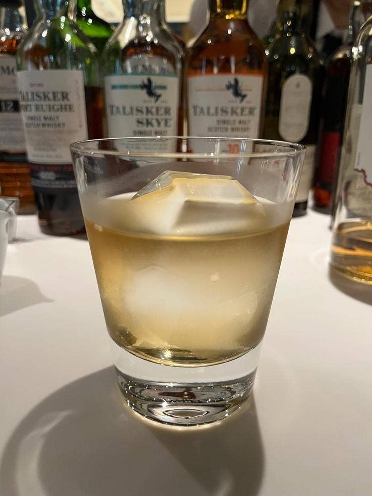 BAR YLANG YLANG