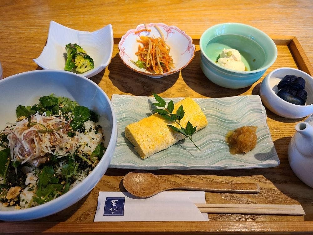 おばんざい・炙り焼き・酒 菜な KITTE丸の内店