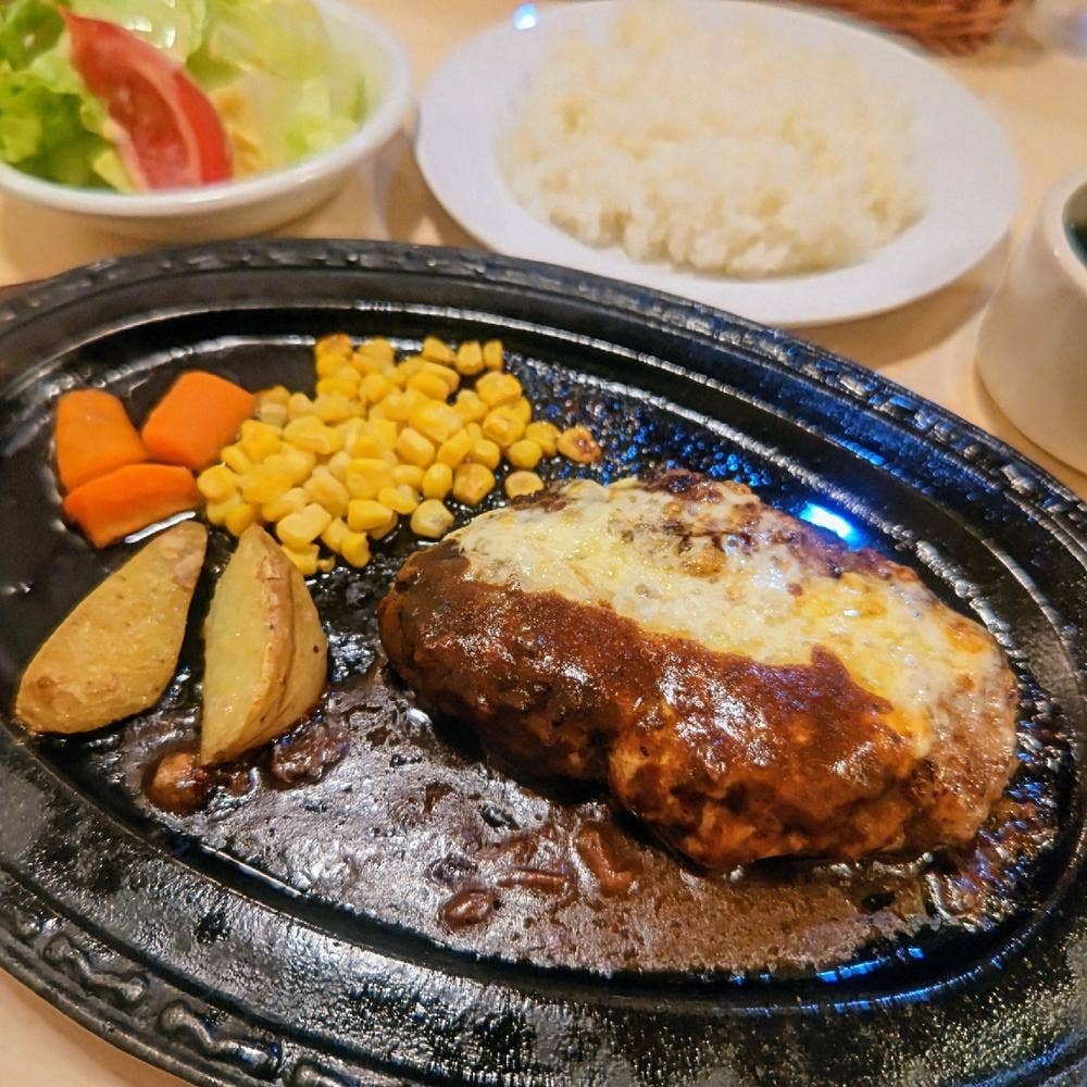 洋食屋もりもり