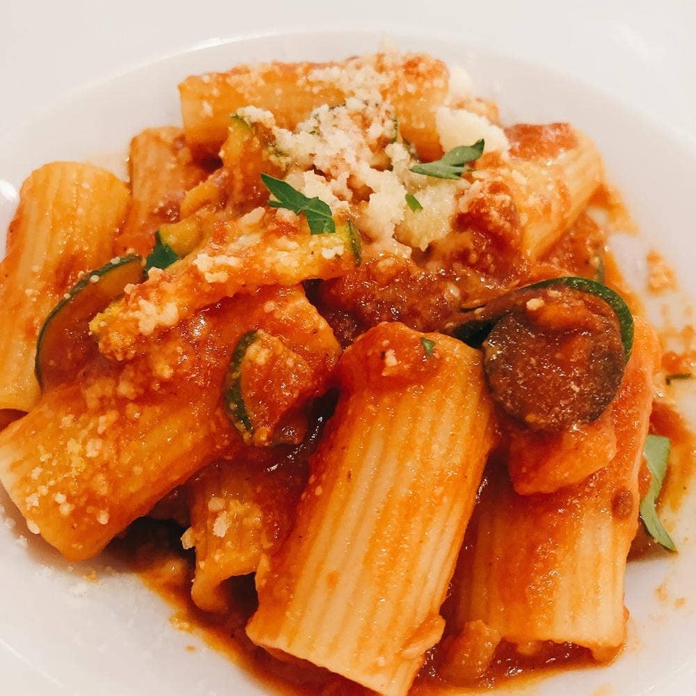 Trattoria e Pizzeria De salita 赤坂