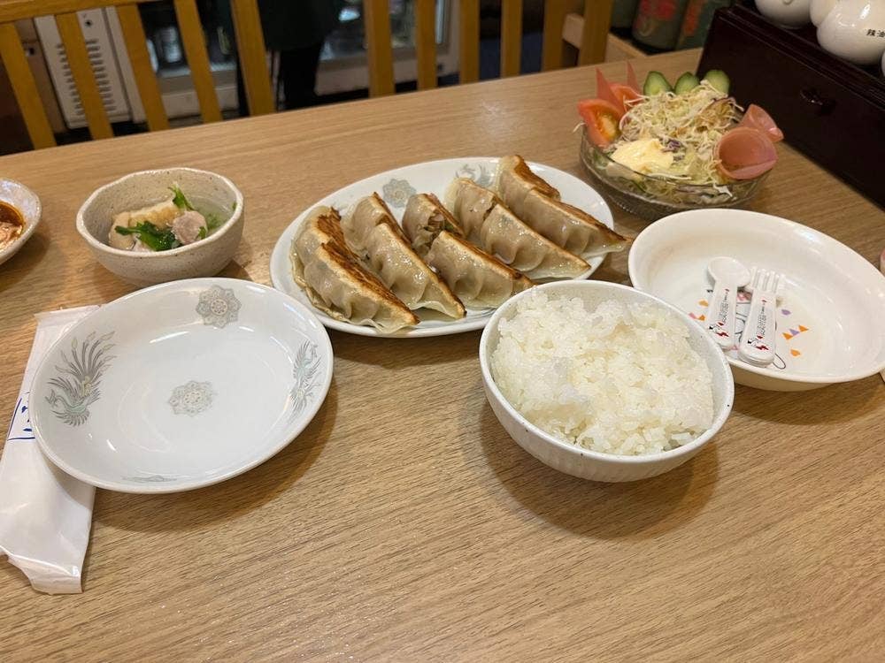餃子は一龍 町屋一丁目店