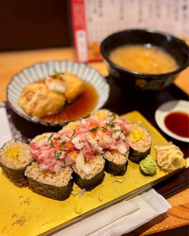 鮨とおでん アンド 日本橋室町店