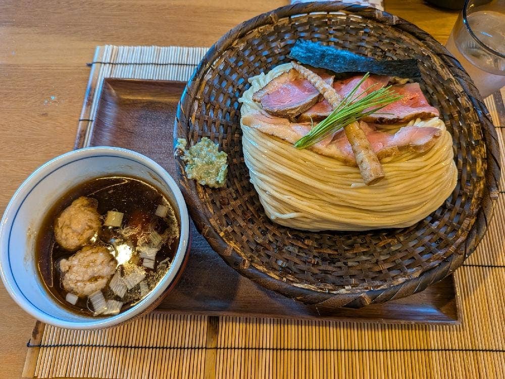 鴨麺まつ乃