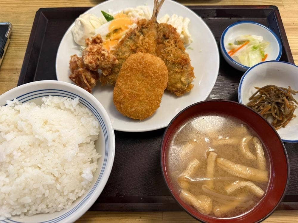 浅草2丁目食堂