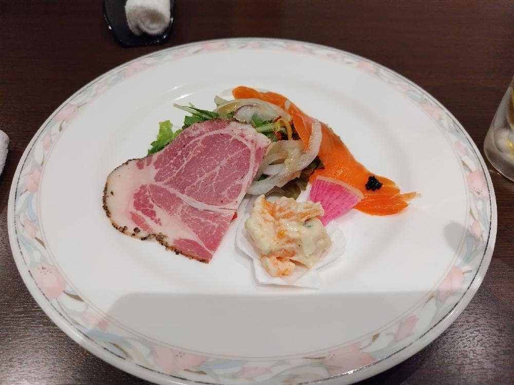 ステーキ・すきやき・しゃぶしゃぶ 牛祥