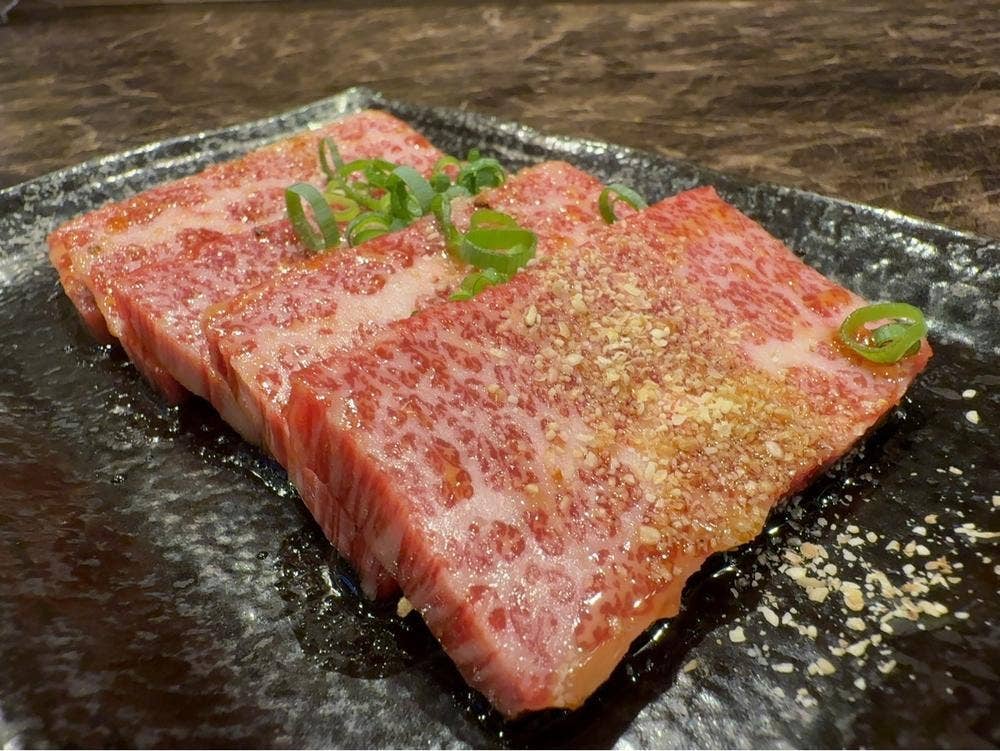 炭火焼肉 にくまる すすきの店