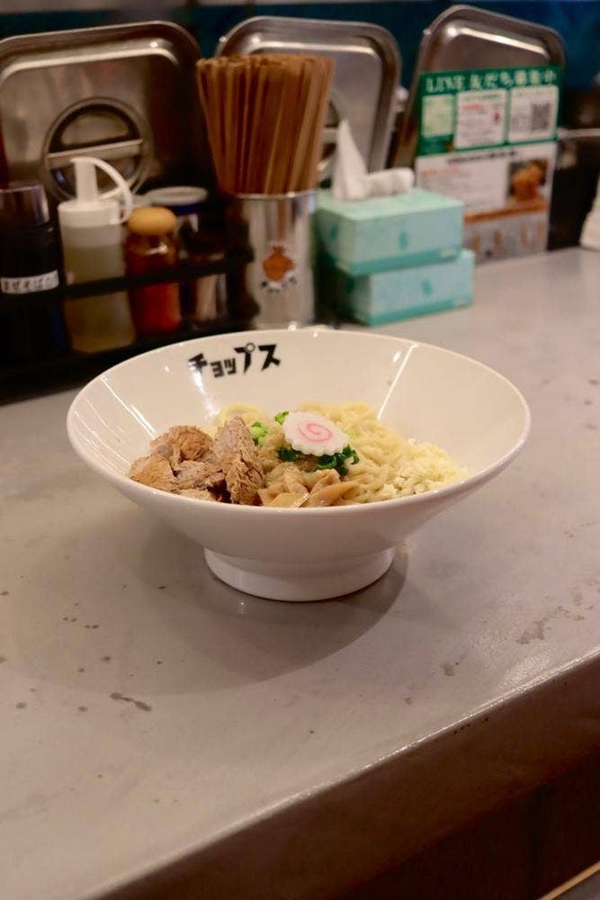 まぜそば 油そば たまにらーめん チョップス