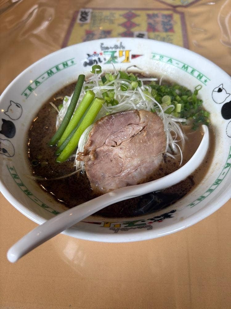 らぁ～めん ぶぃスリー