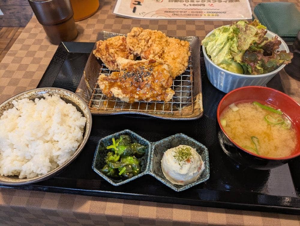 からあげ専門店まくり堂 本店