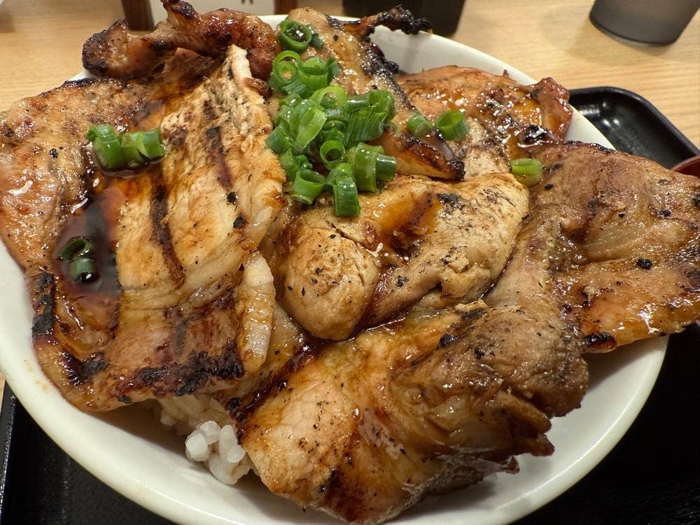 炭火焼き豚丼専門店 豚小家 天神橋店
