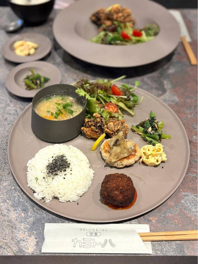 定食 カミトハ