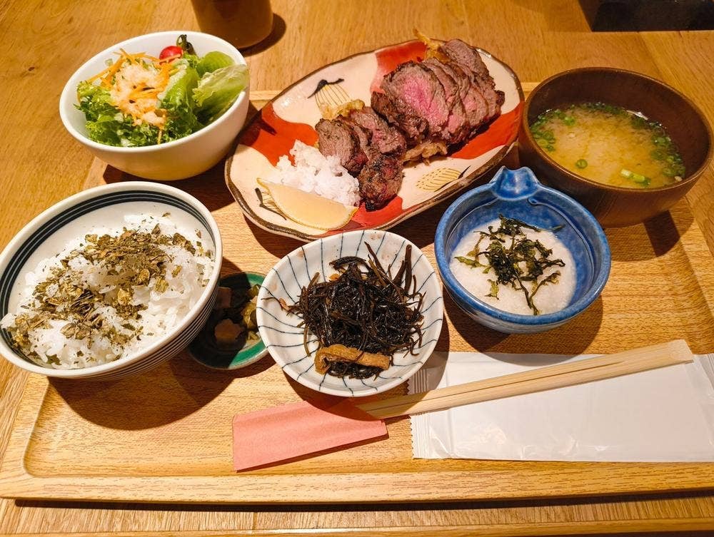 農絆卓恵 炭焼き料理とお酒