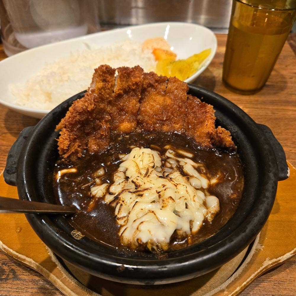 牛すじ煮込みカレー Hot Spoon 西新宿店