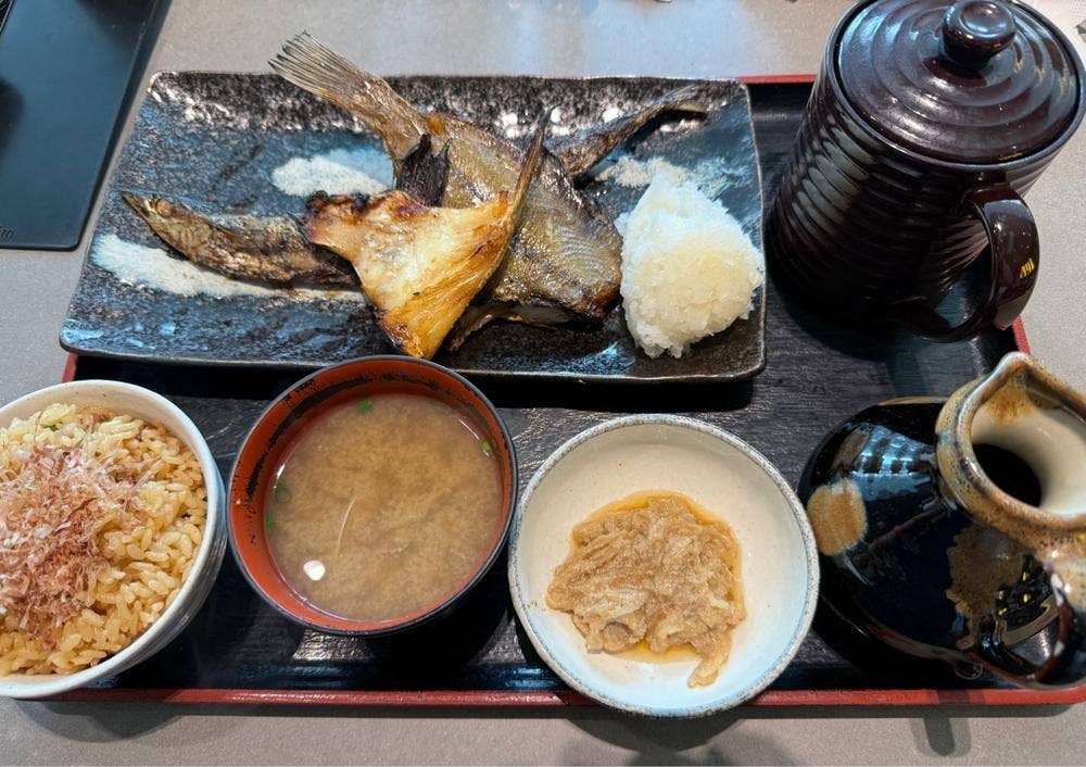 一夜干しと海鮮丼 できたて屋 JRタワーステラプレイス店