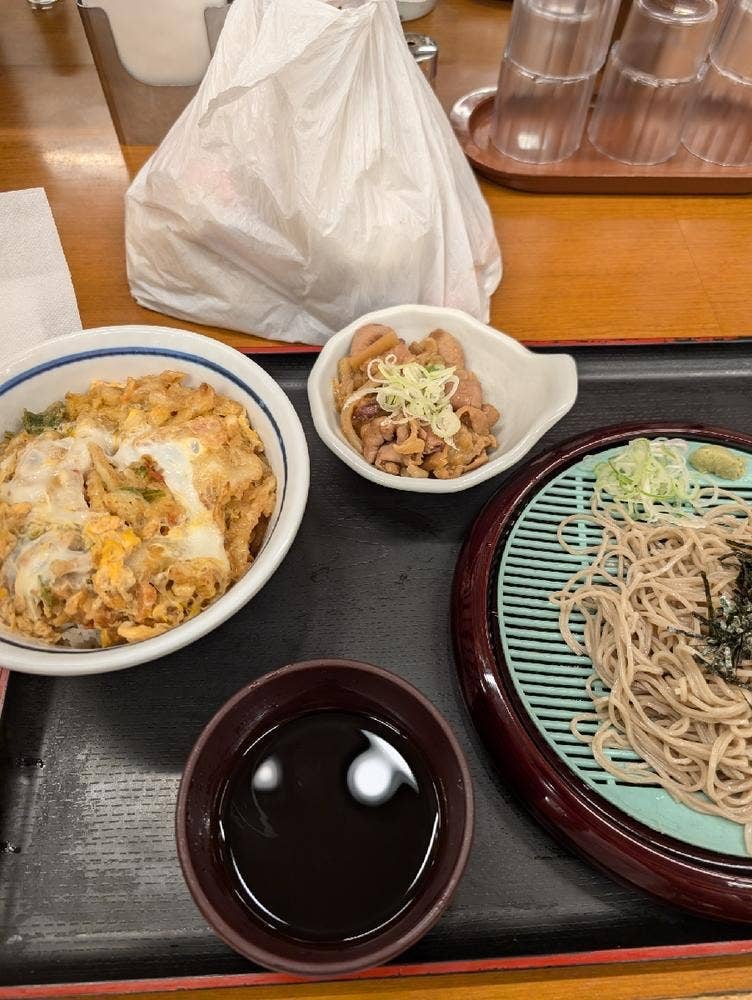 山田うどん 大泊店
