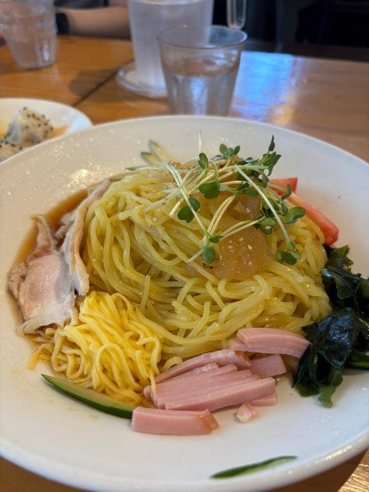 羽根つき焼小籠包 鼎’s堺筋本町店