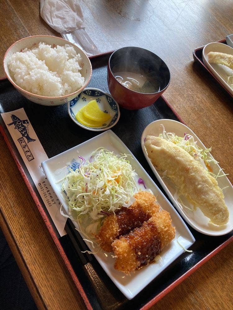 食堂ながれだ