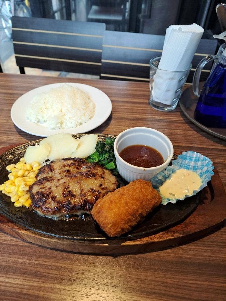 下町バル ブリラーレ