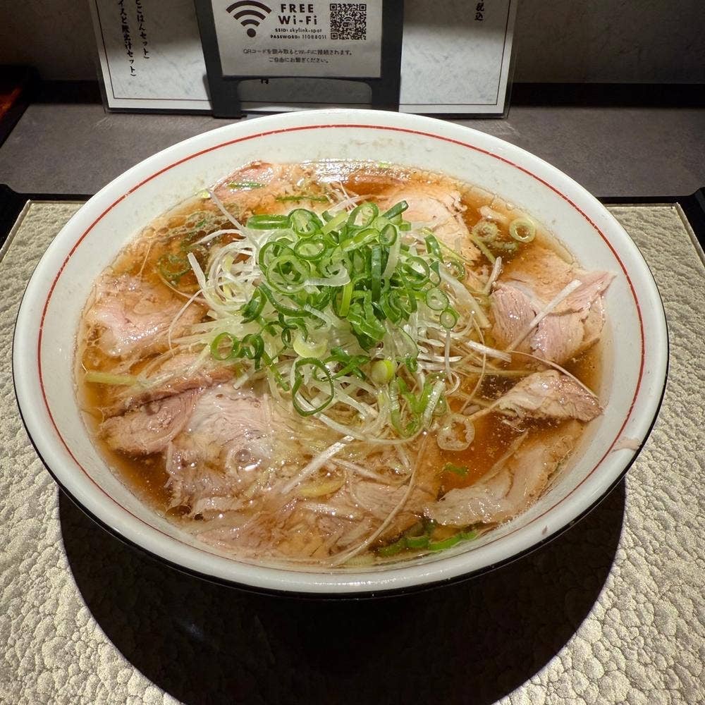 麺屋 ぶっとく生きろ。