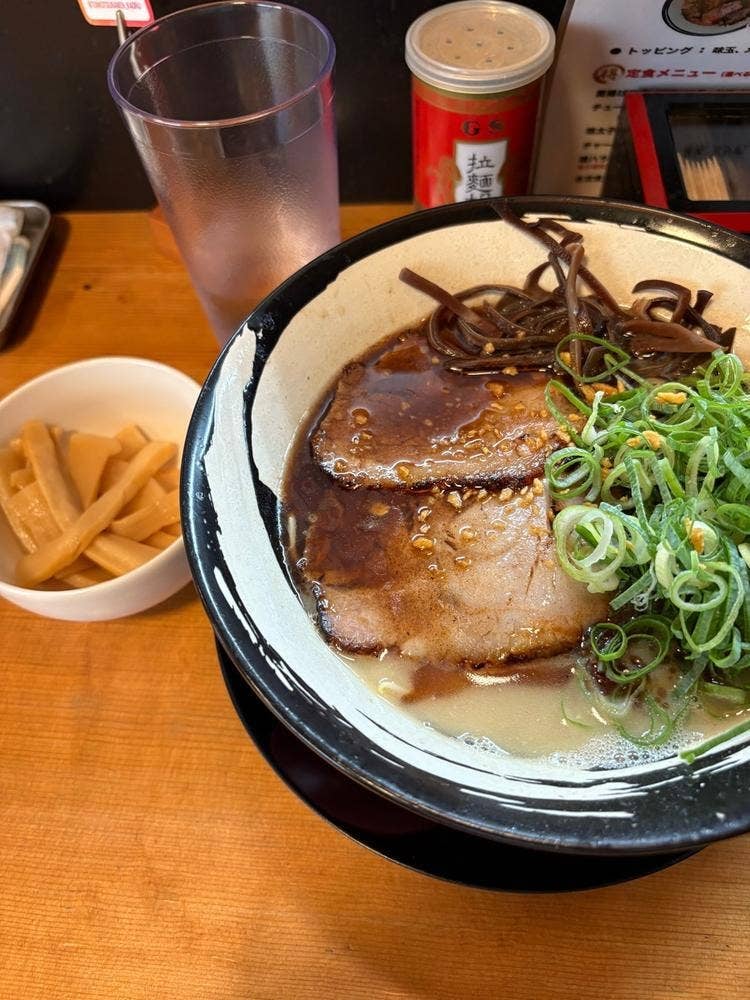 とんこつラーメン 薫