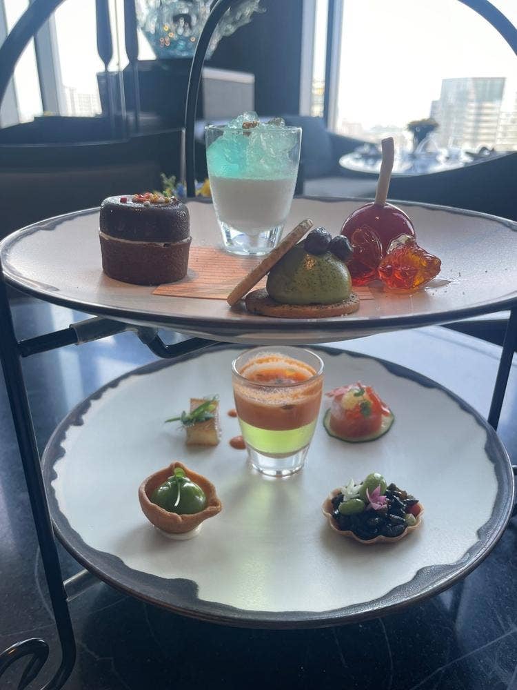 DINING & BAR TABLE 9 TOKYO