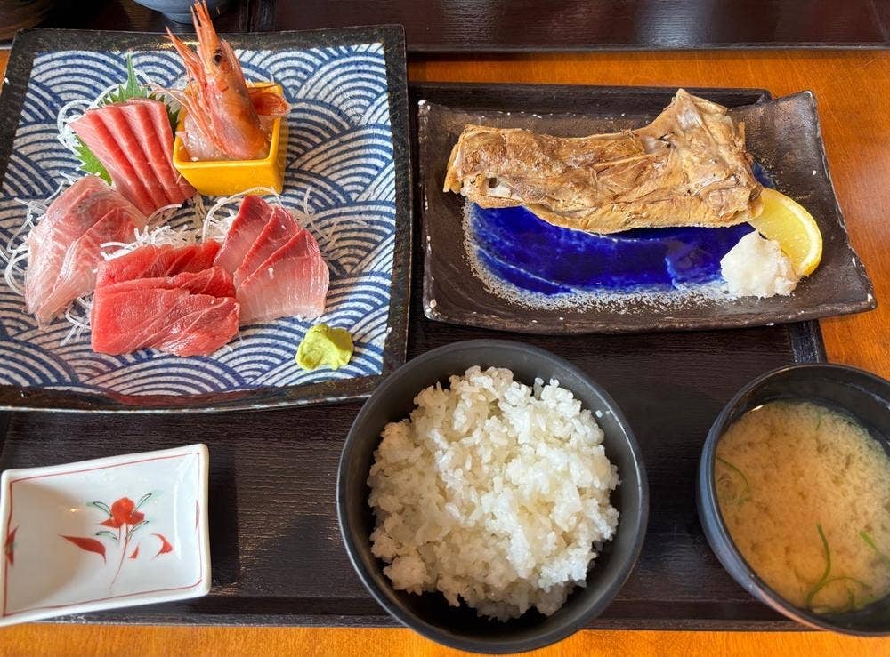 三崎 魚市場食堂