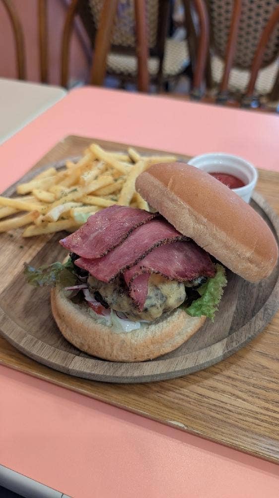 サクラカフェ＆レストラン日暮里