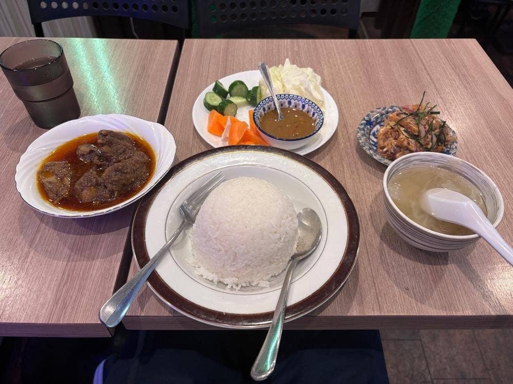 ミャンマー料理 Mya Myint Mo