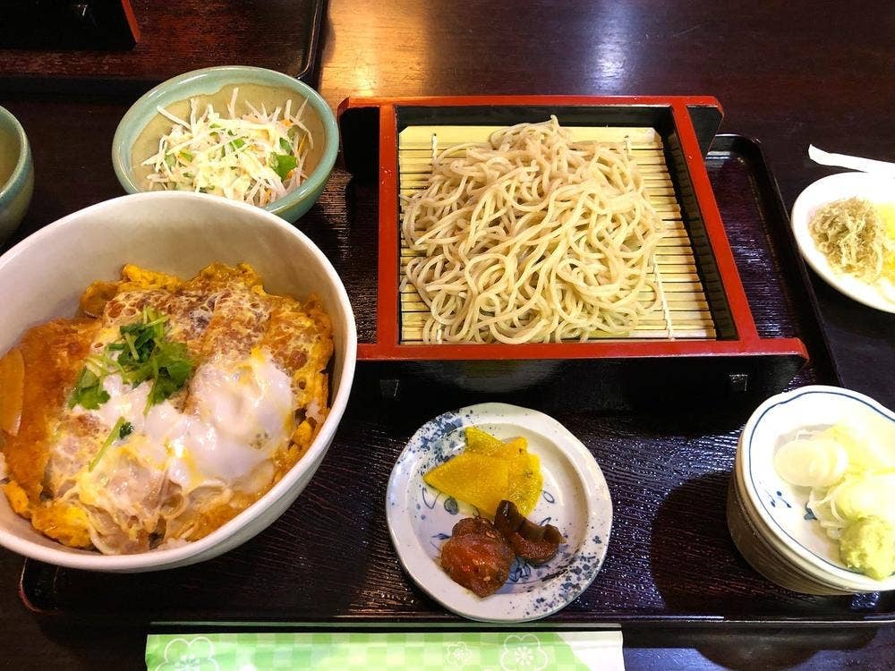 自家打ち 生そば 岩戸屋