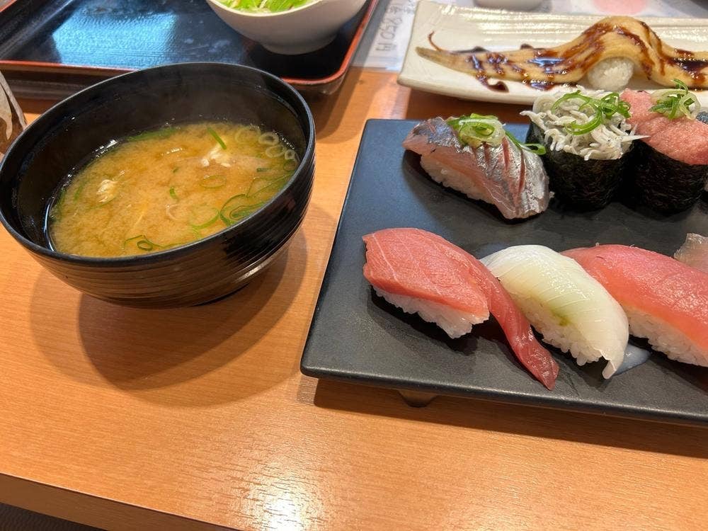 沼津魚がし鮨 流れ鮨 菊川店