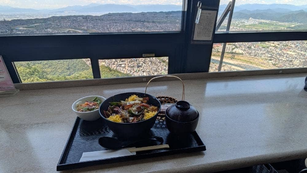 金華山展望レストラン ル・ポンドゥ・シェル