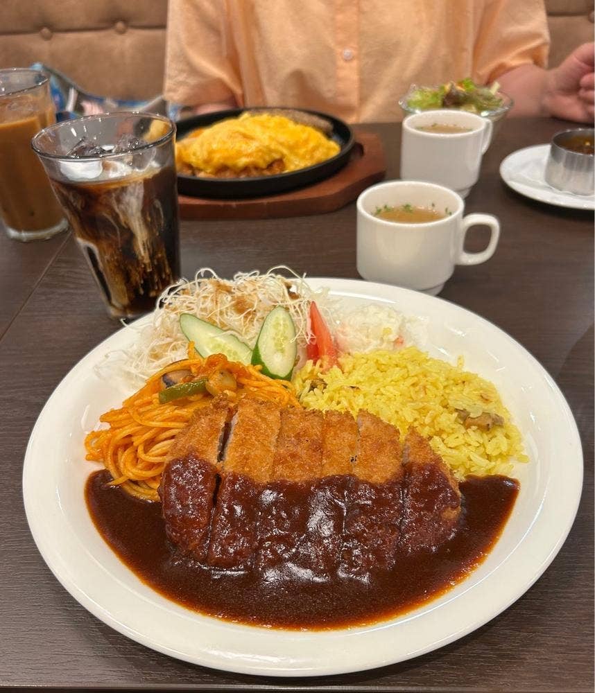 おむらいす亭 イオンモール八幡東店