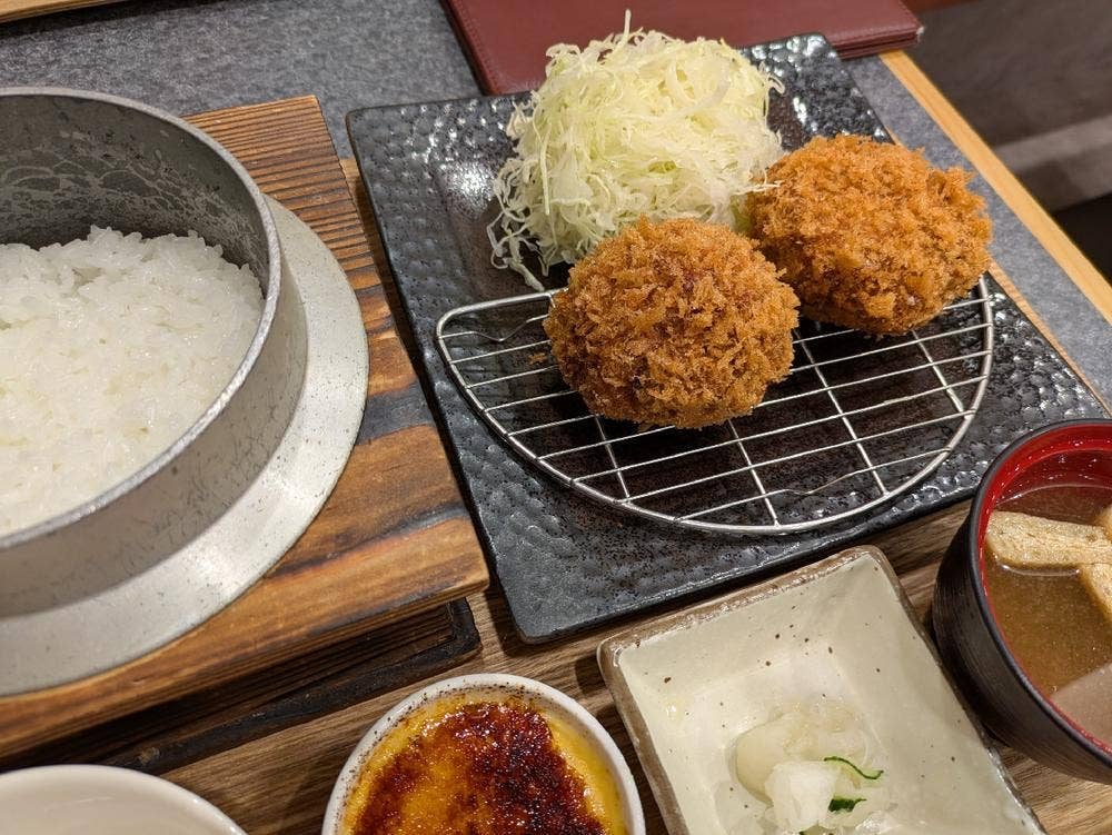 レアかつと炊き立て釜炊きごはん さく
