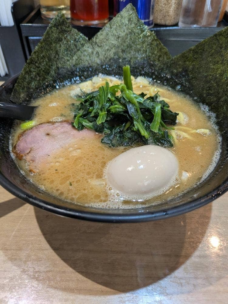 横濱家系ラーメン 海老名家