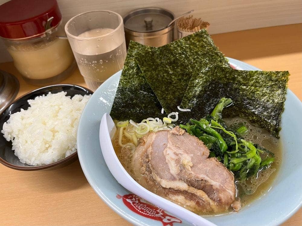 横浜ラーメン 町田家 新宿南口店