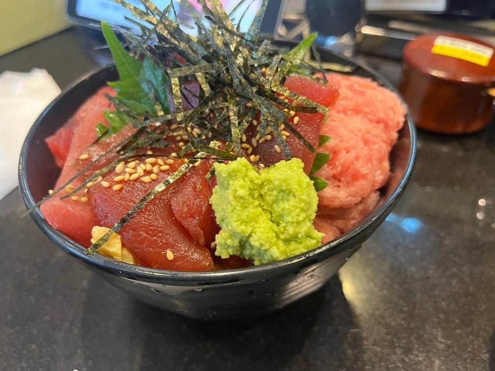 まぐろ問屋 めぐみ水産 戸田公園店