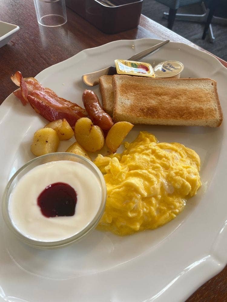 ロイヤルホスト 東神戸店