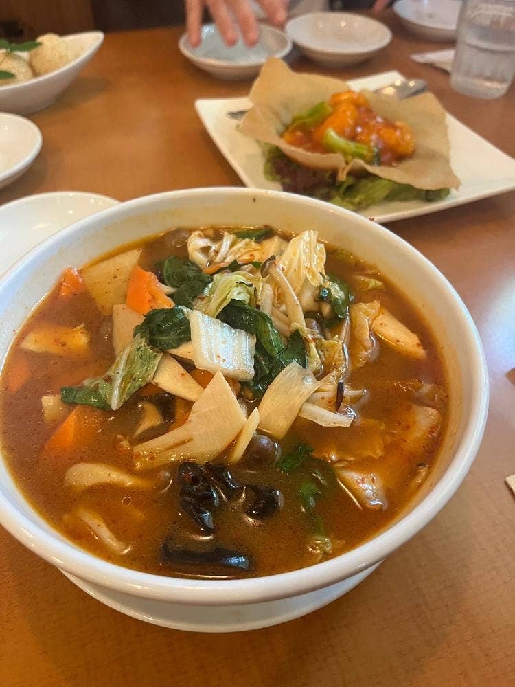 ご馳走中華厨房 はっちん