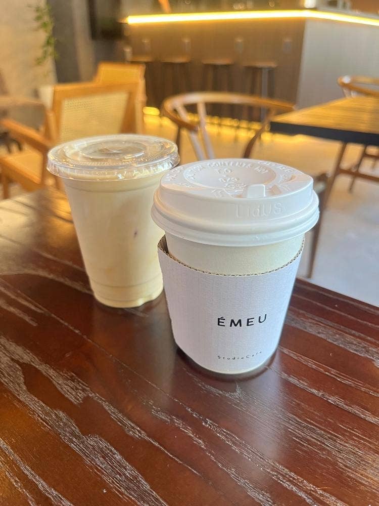 EMEU StudioCafe