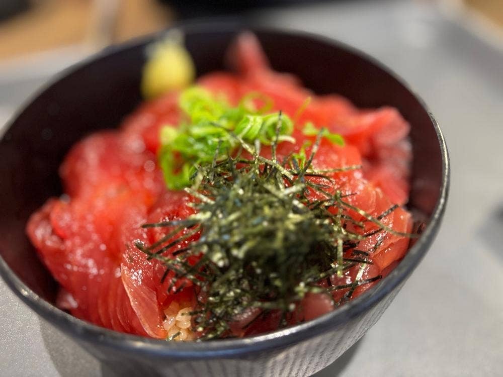 勝浦漁港にぎわい広場朝市