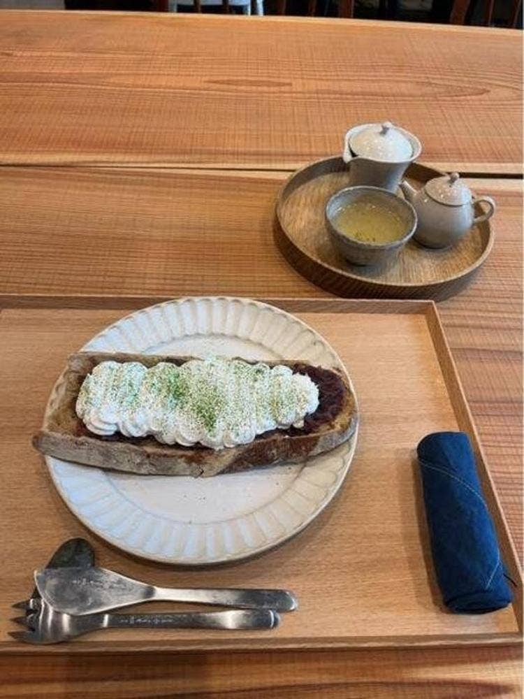 Telling Cafe & Gallery