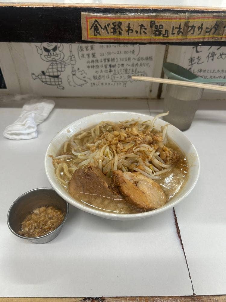 ラーメン荘 歴史を刻め なかもず