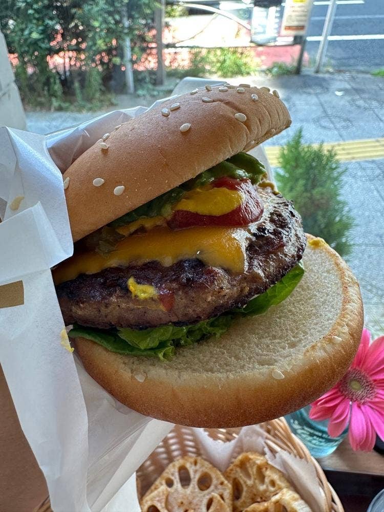 フレッシュネスバーガー 神田須田町店